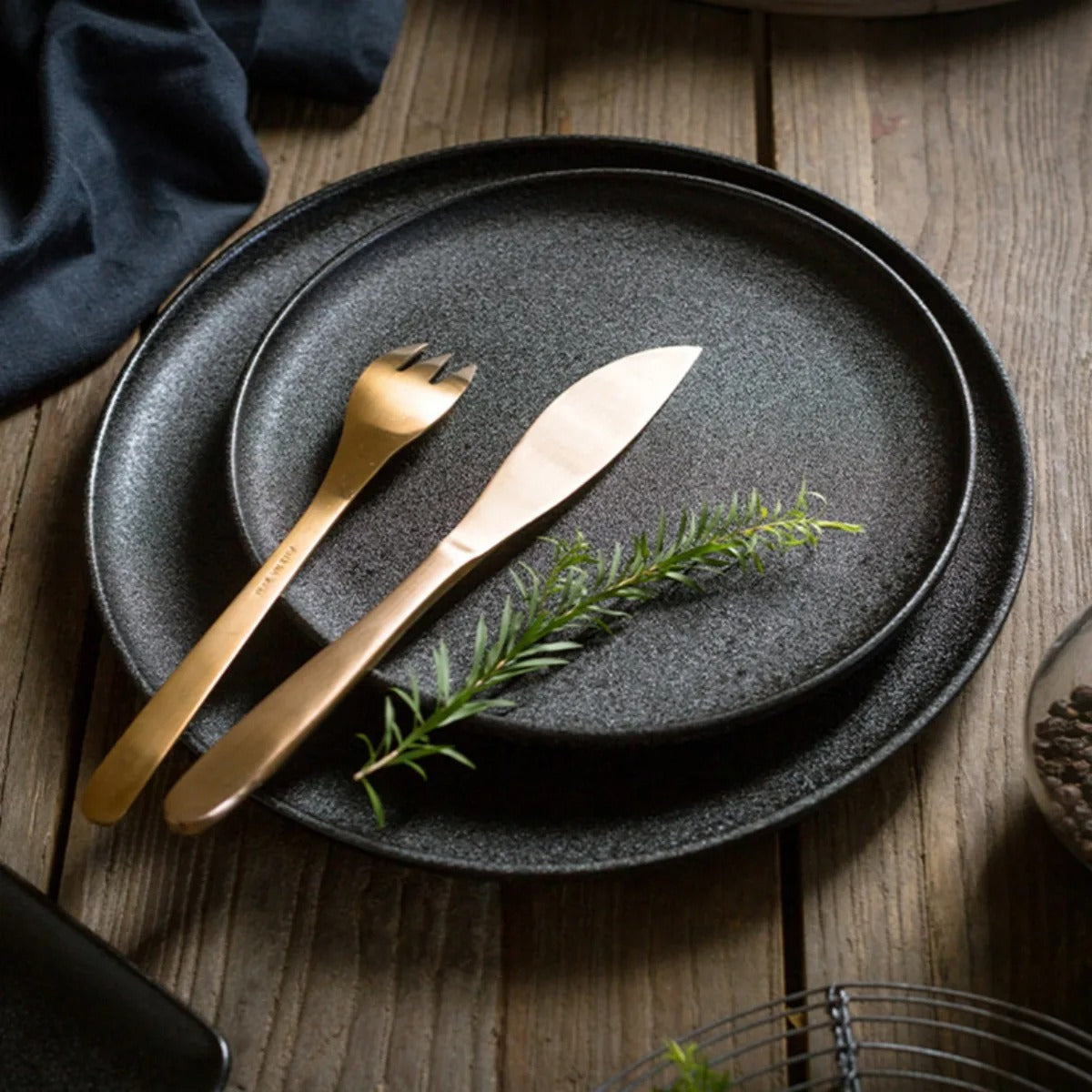 Japanese Style Black Ceramic Plate Set – Elegant Dinnerware for Steak, Western Cuisine, and Kitchen Decor