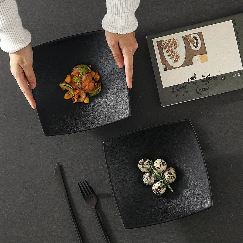 Matte Black Square Dinner Plate – 7.5-Inch Retro Ceramic Dish for Grilled Meats and Elegant Home Dining
