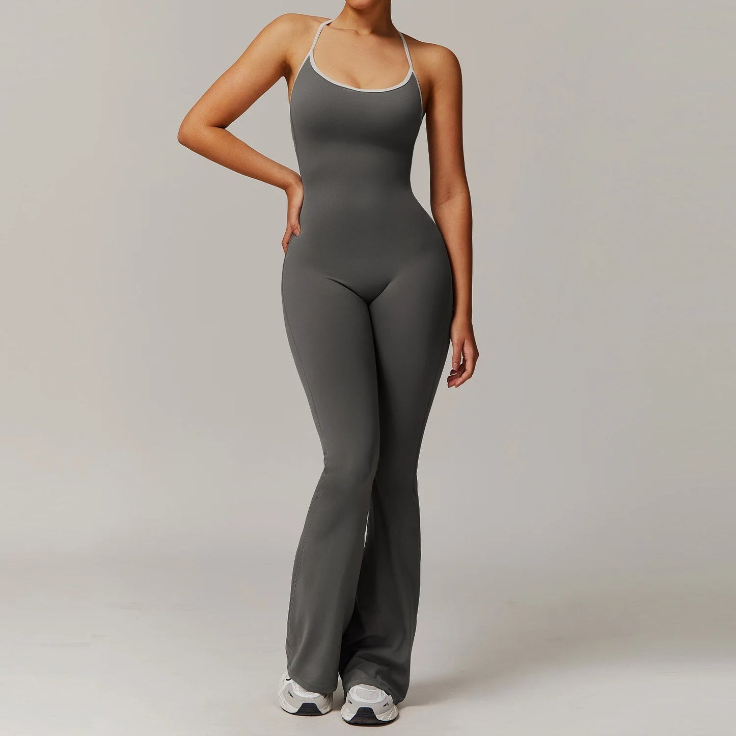 V-Back One-Piece Workout Jumpsuit for Women – Sleeveless Backless Sportswear with Contour Fit Design