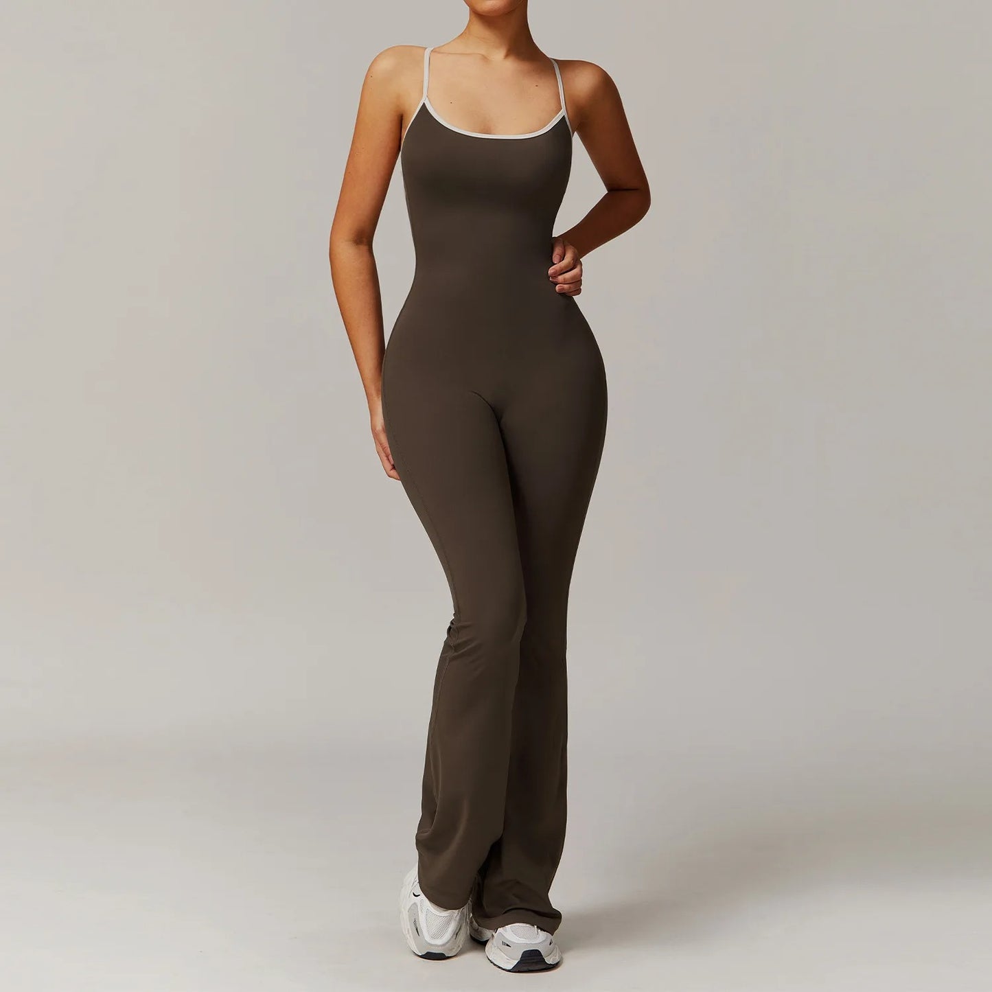 V-Back One-Piece Workout Jumpsuit for Women – Sleeveless Backless Sportswear with Contour Fit Design
